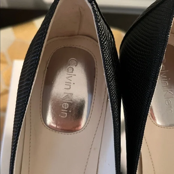 Calvin Klein Textured Black Heels with box - Picture 5 of 10
